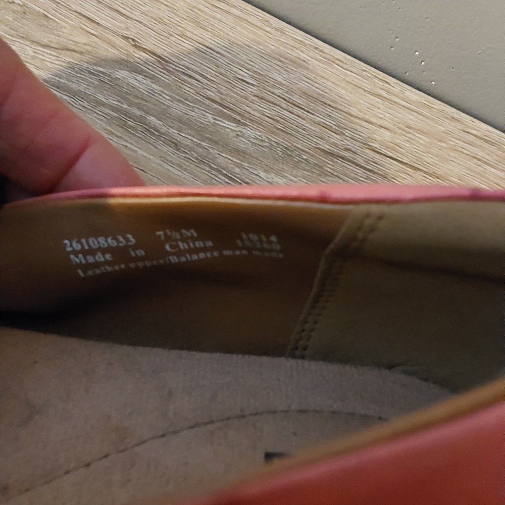 Clarks Collection Penny Loafers Flats Womens Size 7.5M Coral Slip On Casual Shoe - Picture 6 of 9